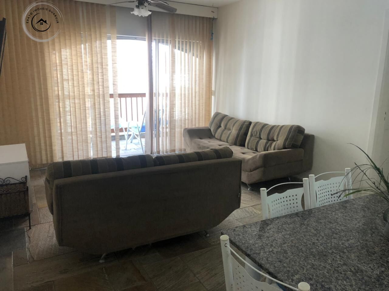 Apartamento padrão de 02 dormitórios para venda nas pitangue