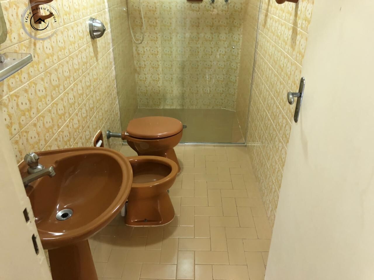 Apartamento padrão de 02 dormitórios para venda nas pitangue