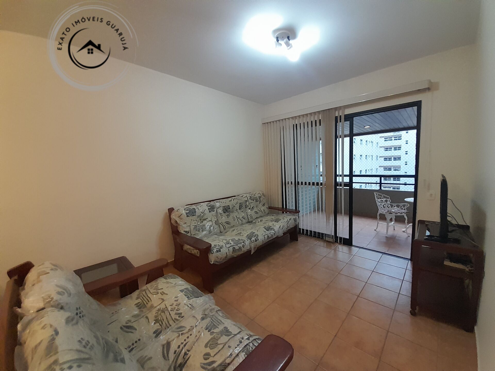 Apartamento padrão de 03 dormitórios para venda nas pitangue