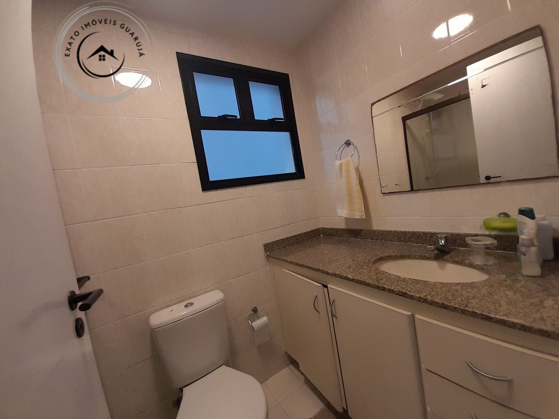 Apartamento padrão de 03 dormitórios para venda nas pitangue