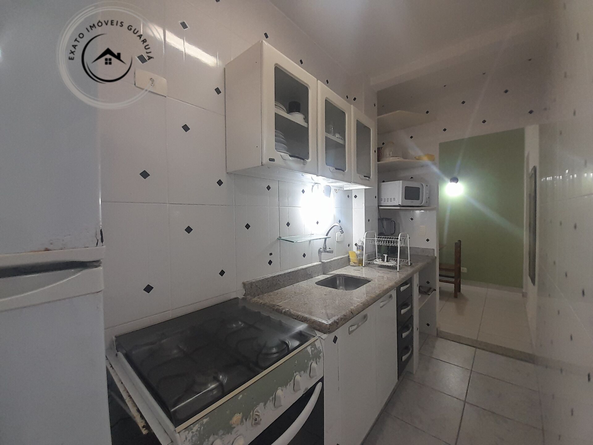 Apartamento padrão de 02 dormitórios para locação de tempora