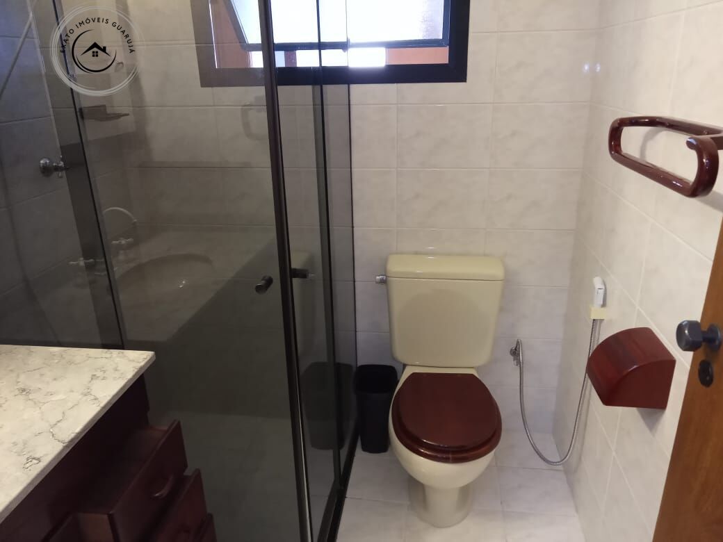 Apartamento padrão de 03 dormitórios para locação anual na p