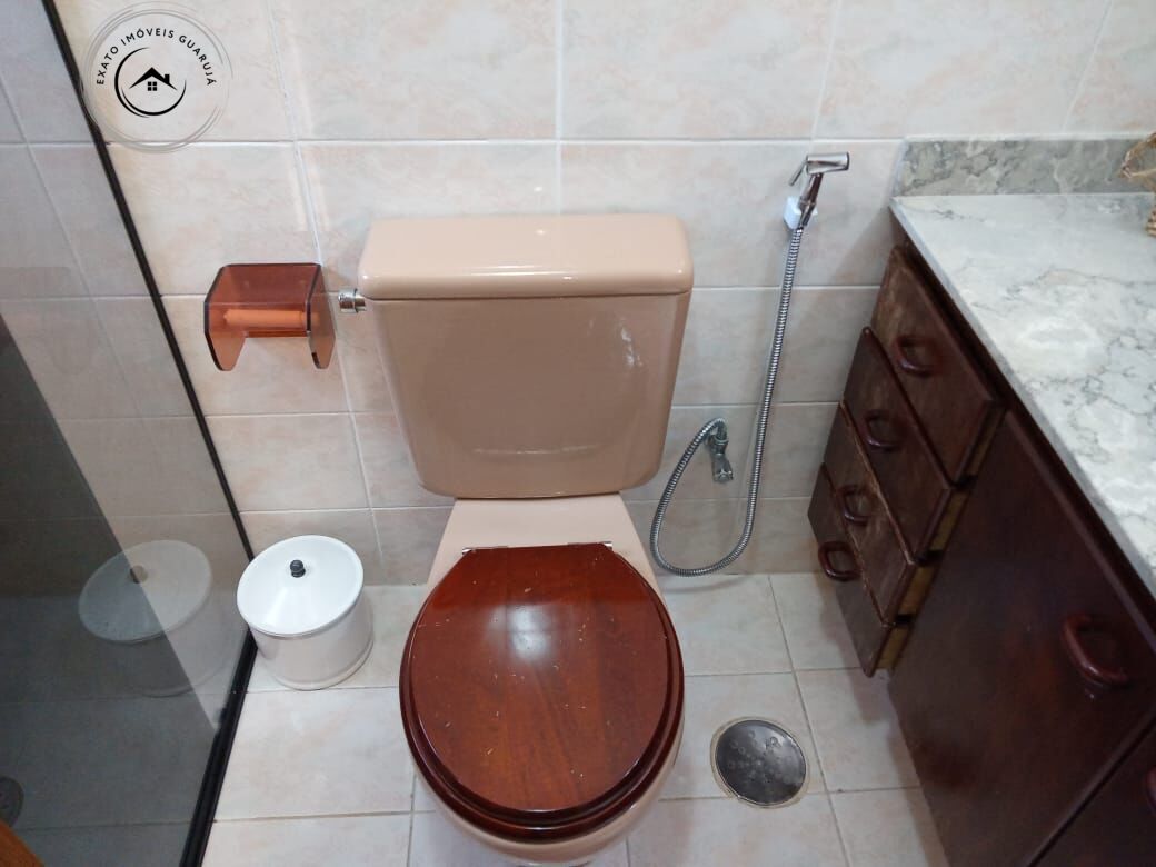 Apartamento padrão de 03 dormitórios para locação anual na p