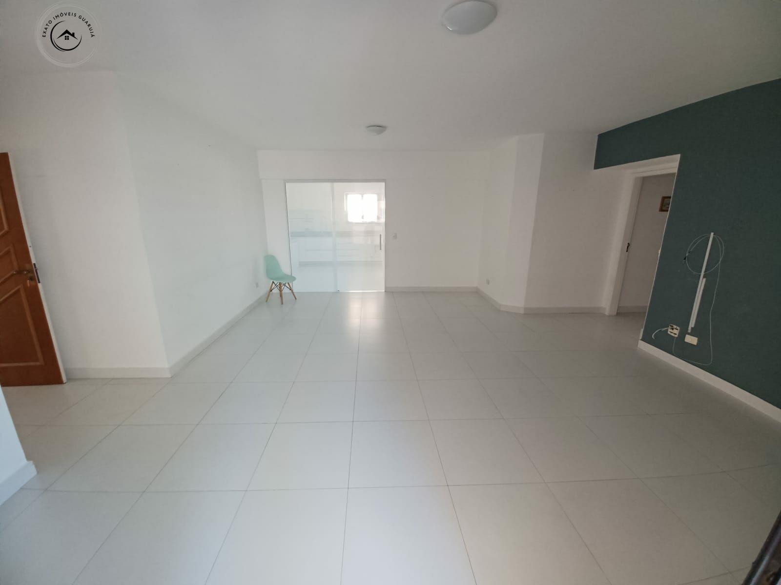 Apartamento alto padrão de 04 dormitórios frente total para 