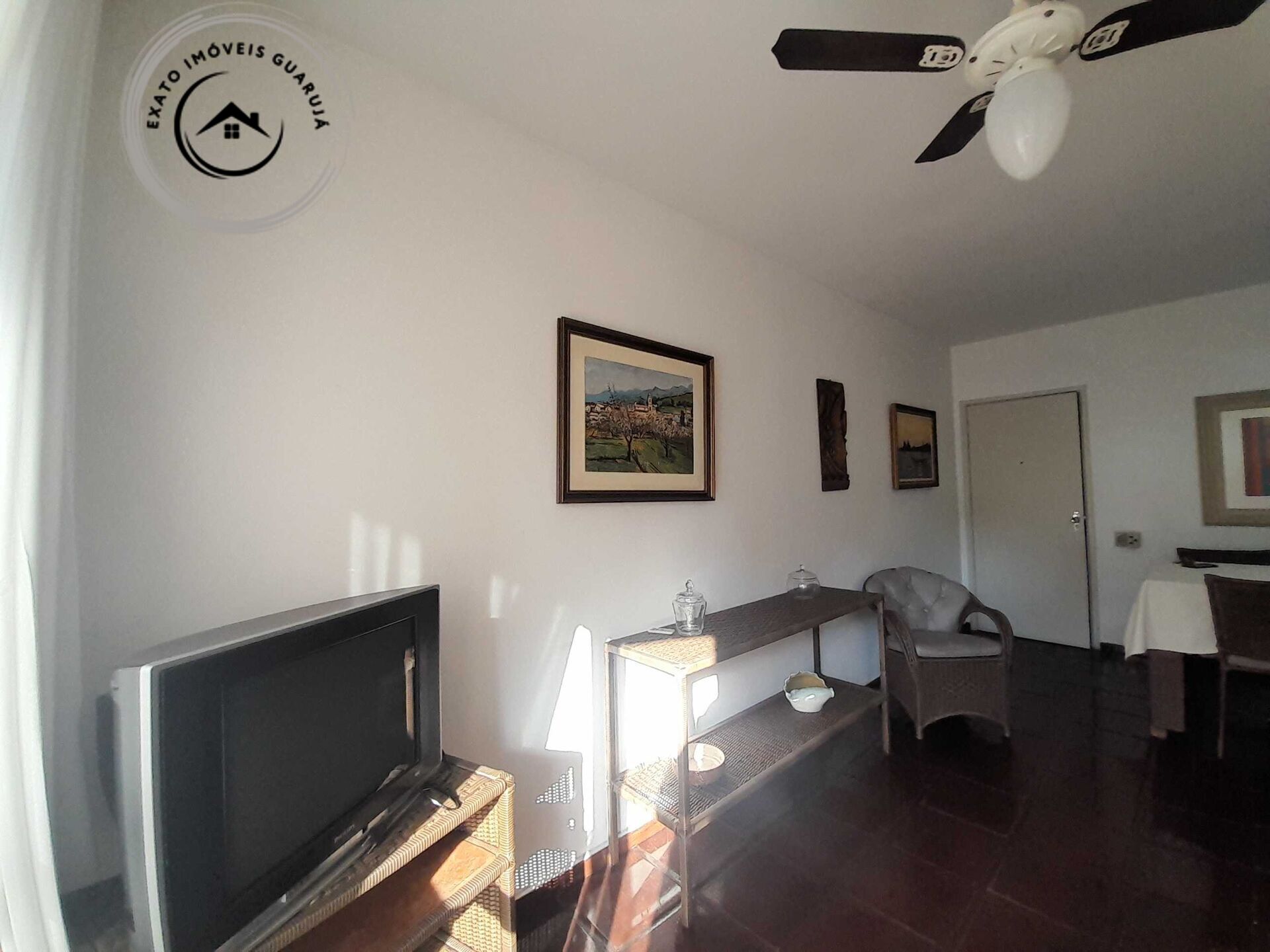 Apartamento de 03 dormitórios para locação anual na praia da