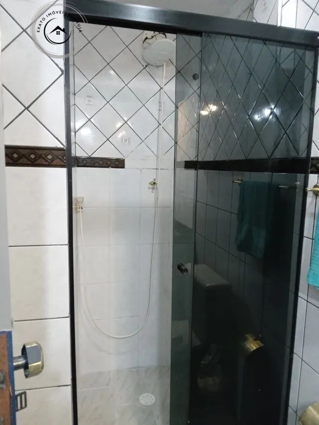 Sobrado à venda de 03 dormitórios em condomínio fechado na p