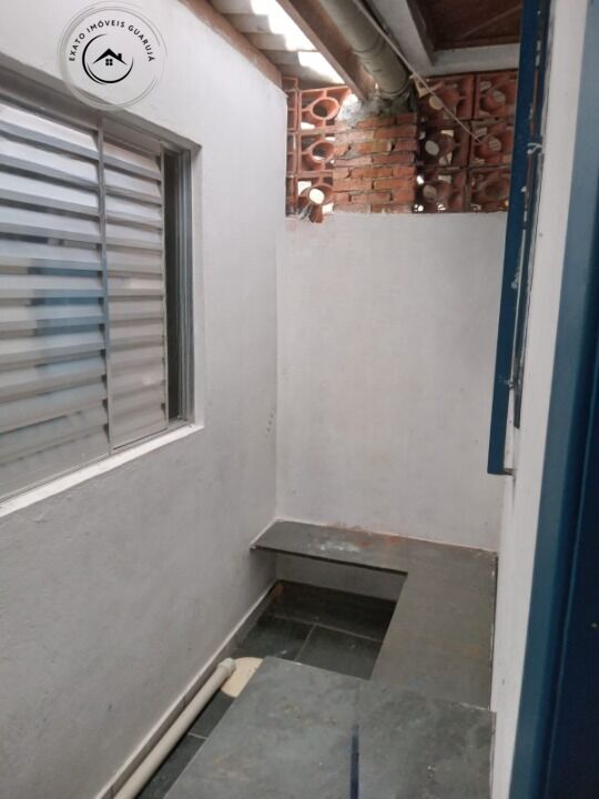 Sobrado à venda de 03 dormitórios em condomínio fechado na p