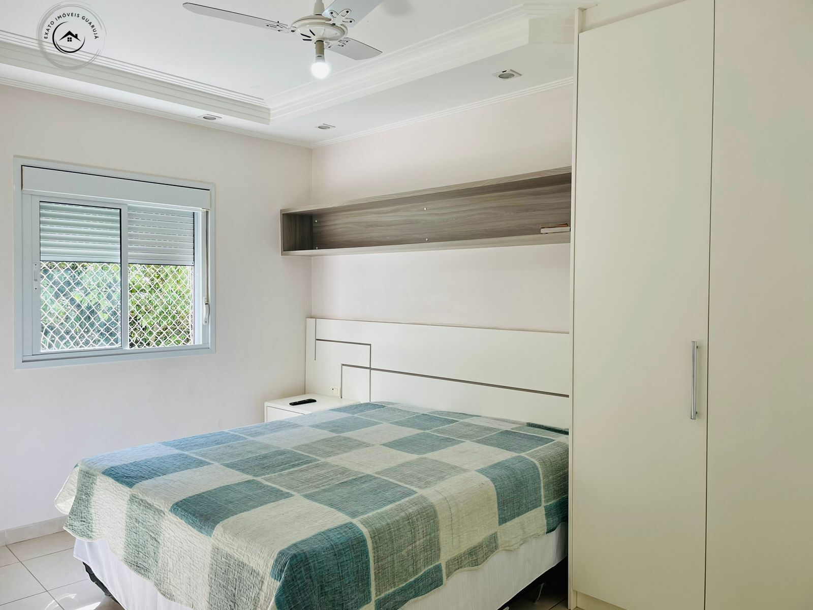 Apartamento de 02 dormitórios em condomínio-clube frente ao 