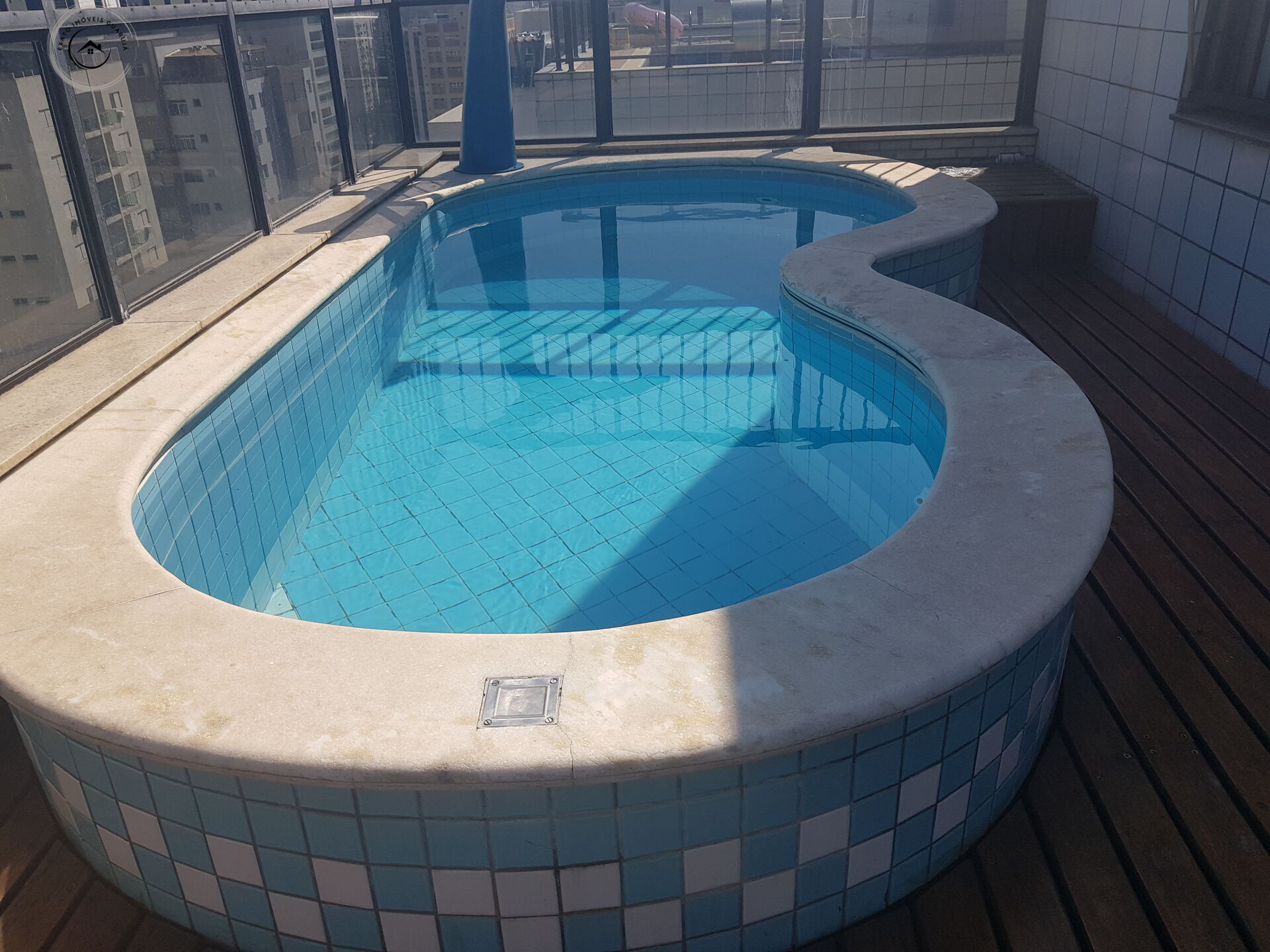 Apartamento cobertura de 04 dormitórios para venda nas pitan
