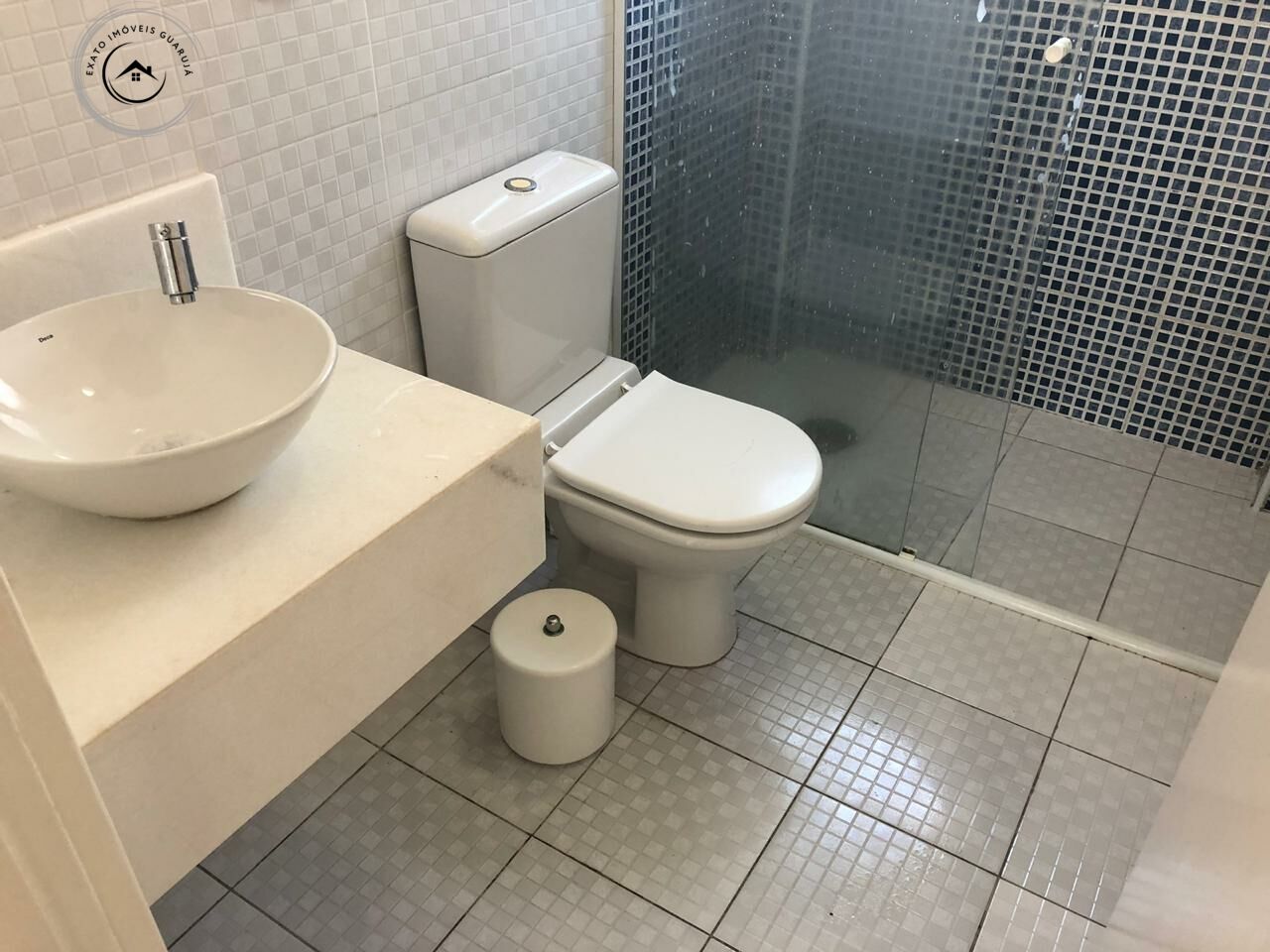 Apartamento padrão de 01 dormitório para locação anual na pr