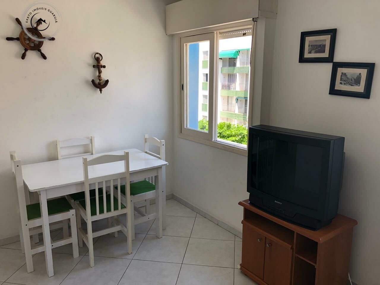 Apartamento padrão de 01 dormitório para locação anual na pr