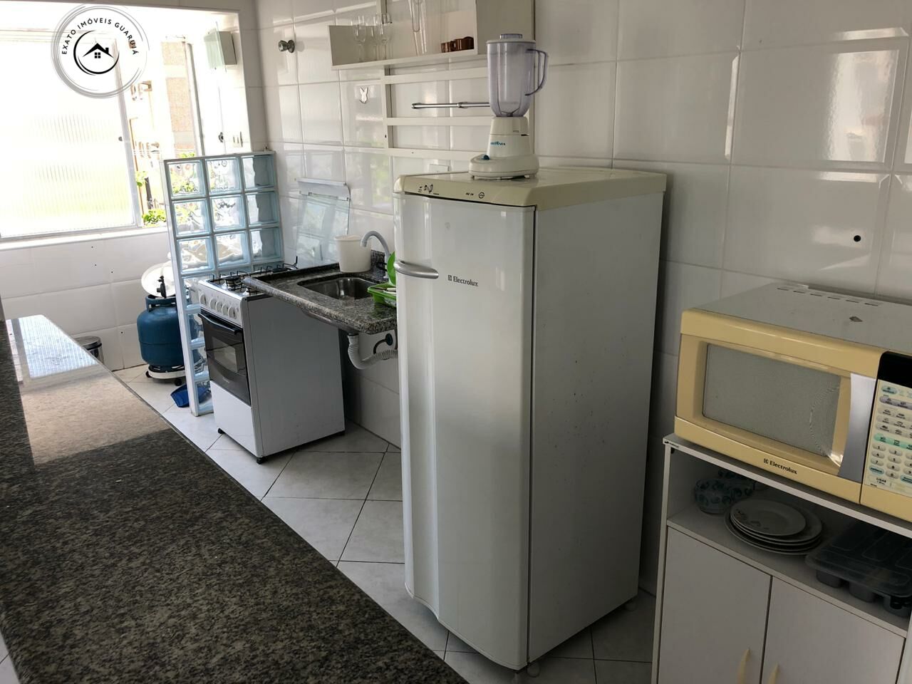 Apartamento padrão de 01 dormitório para locação anual na pr