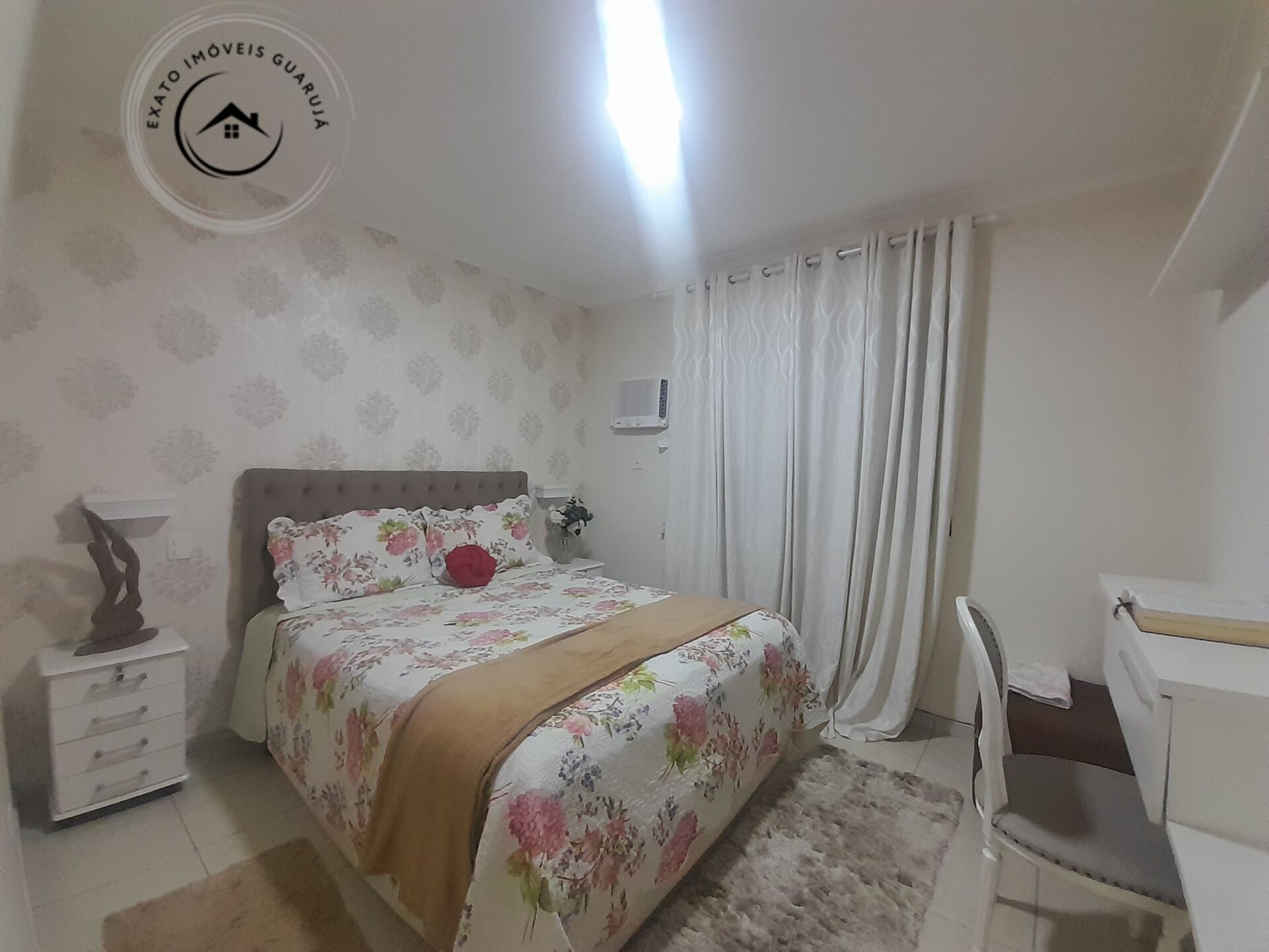 Apartamento padrão de 02 dormitórios para locação anual na p