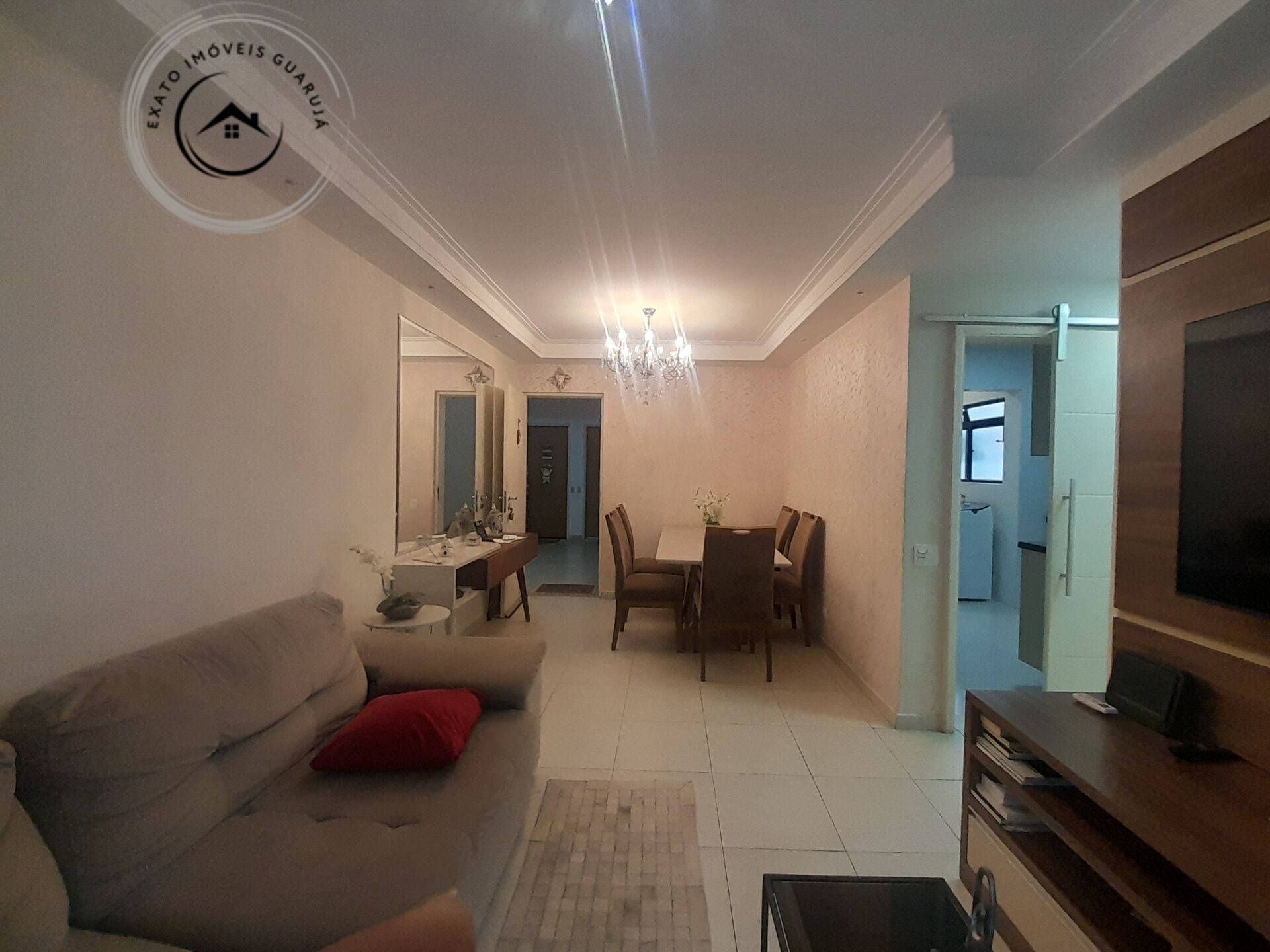 Apartamento padrão de 02 dormitórios para locação anual na p