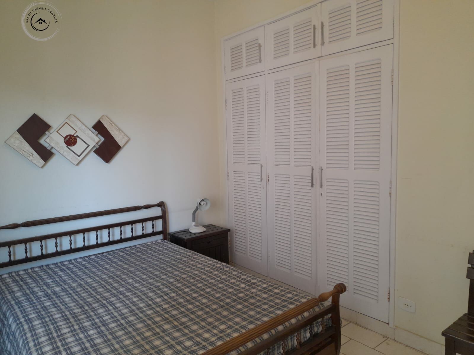 Apartamento padrão de 03 dormitórios para venda nas pitangue