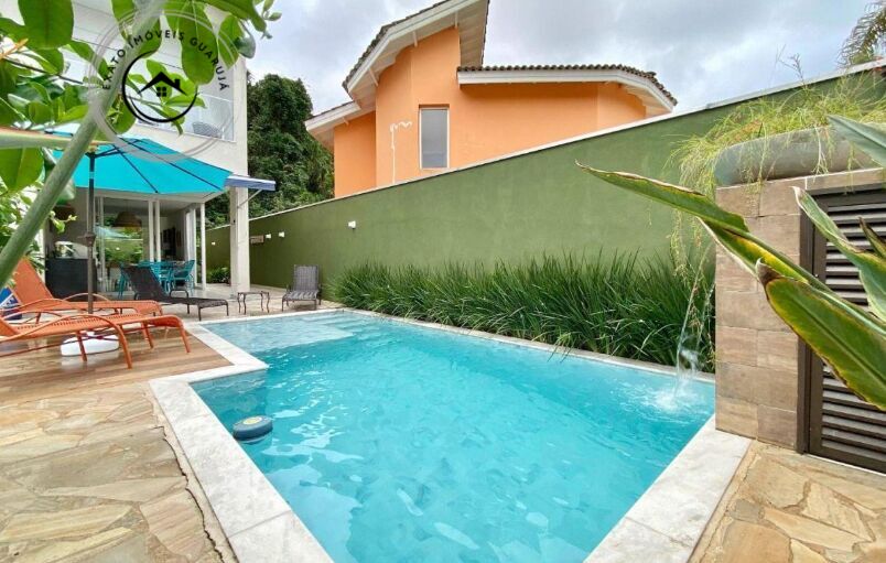 Casa alto padrão de 04 dormitórios à venda no condomínio per