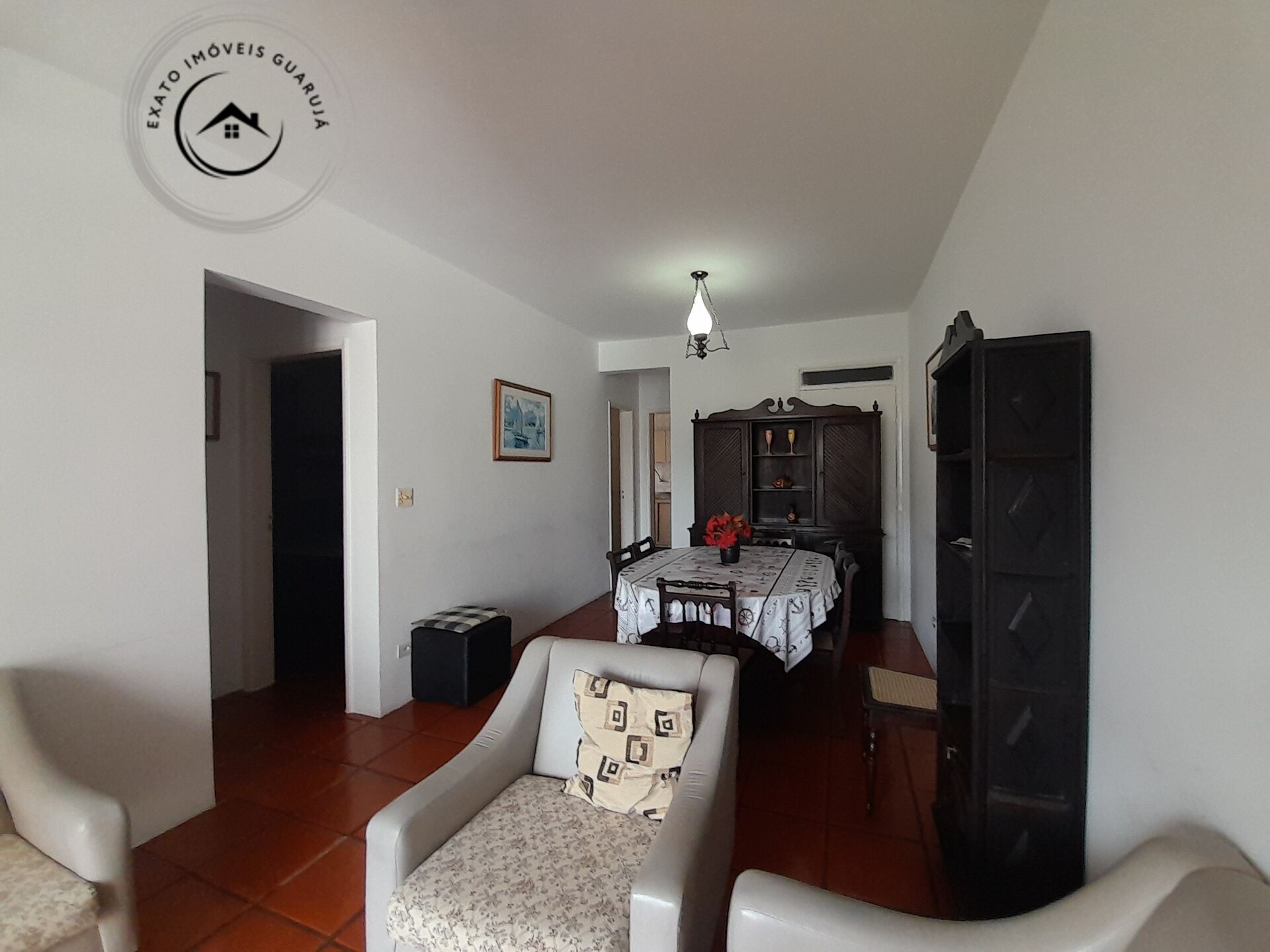 Apartamento padrão de 02 dormitórios para locação anual nas 