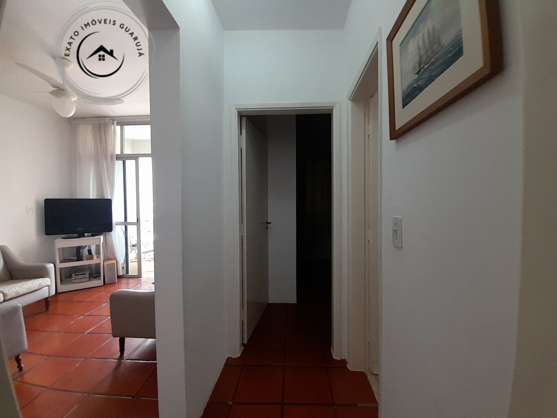 Apartamento padrão de 02 dormitórios para locação anual nas 