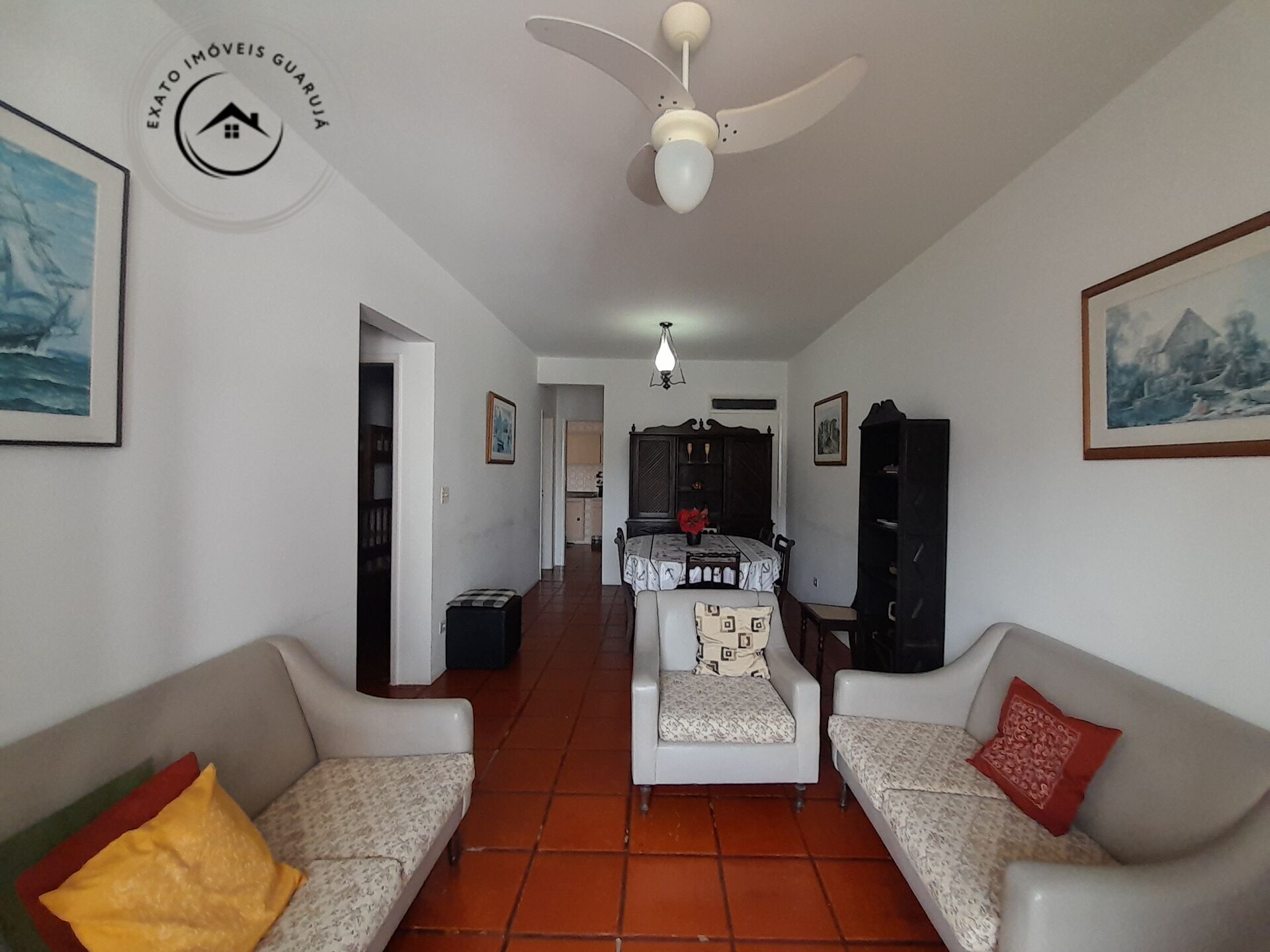 Apartamento padrão de 02 dormitórios para locação anual nas 