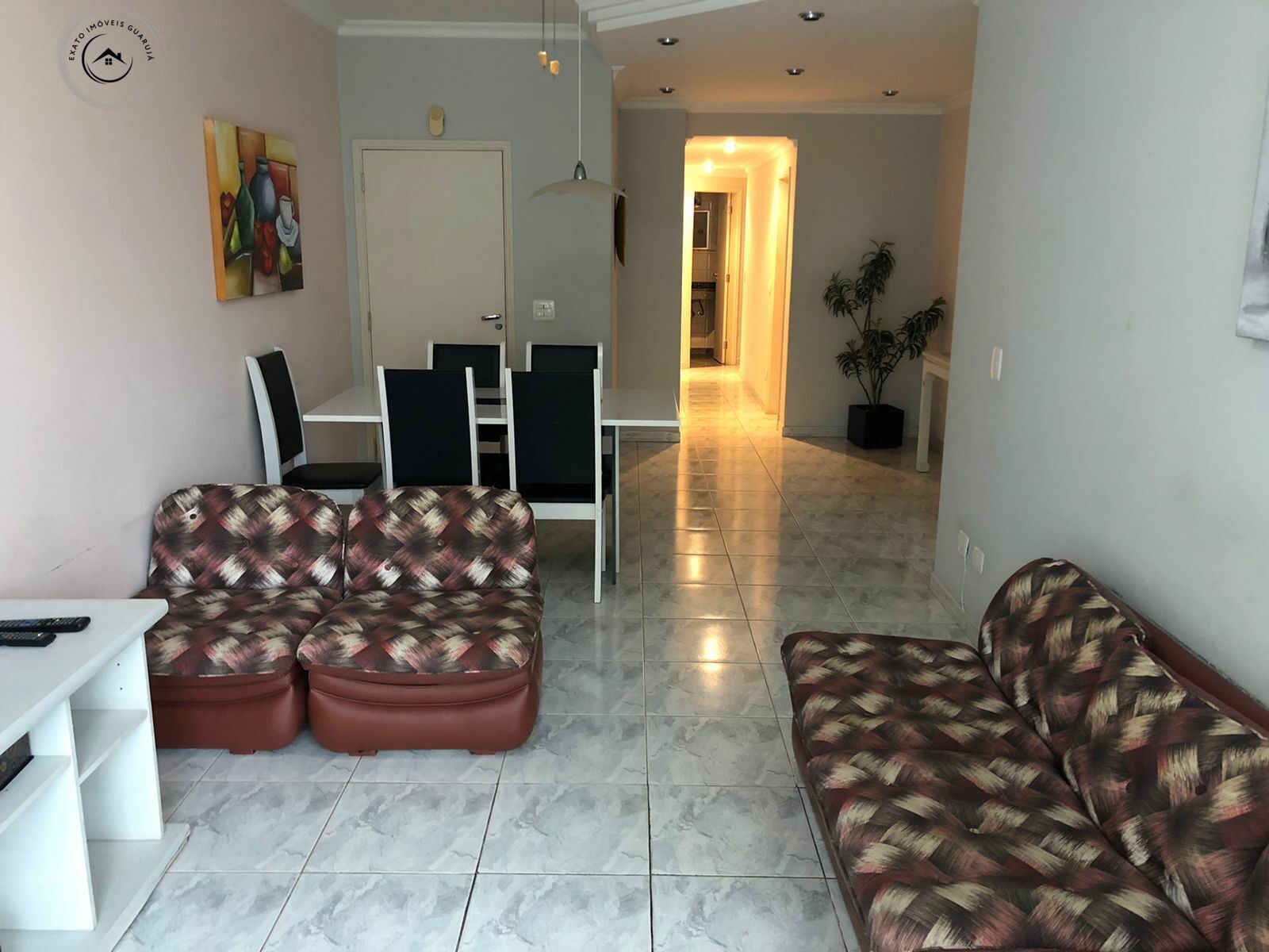 Apartamento padrão de 03 dormitórios para venda nas pitangue