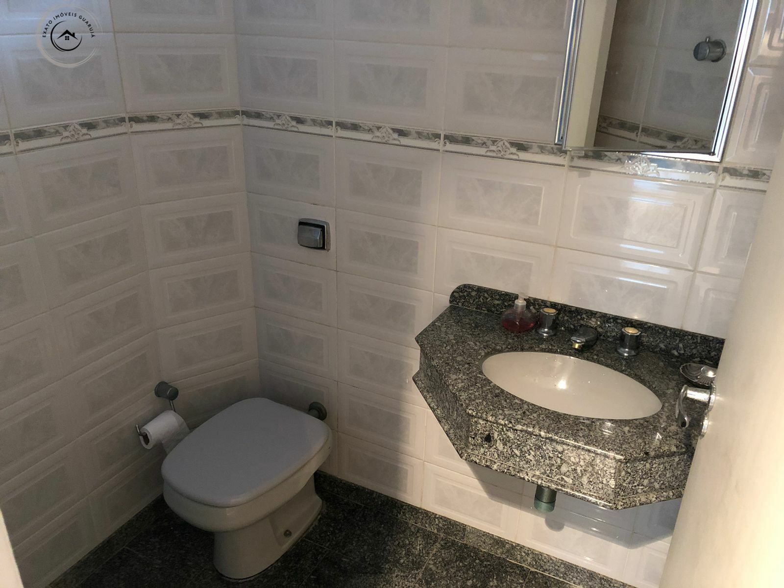 Apartamento padrão de 03 dormitórios para venda nas pitangue