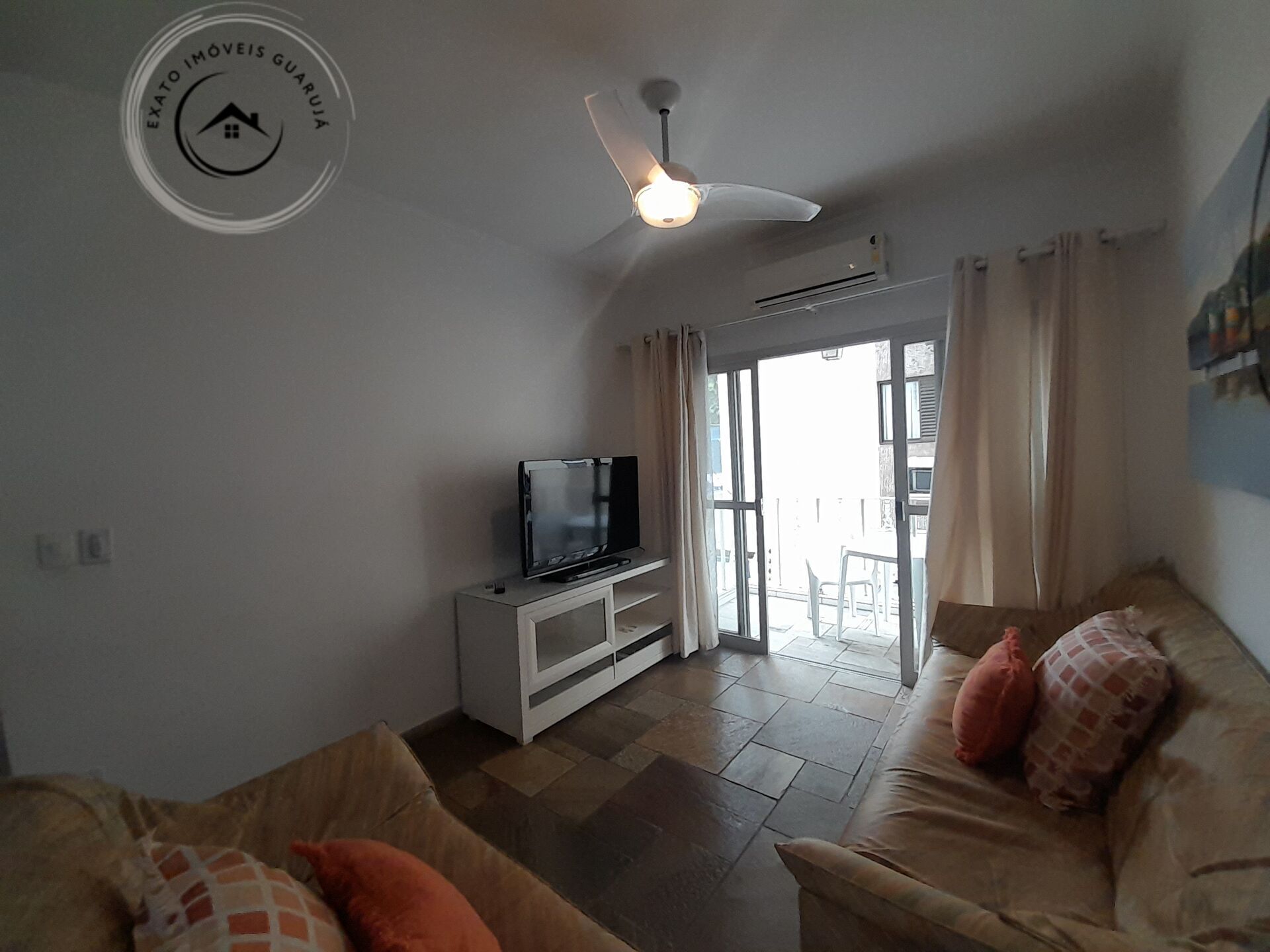 Apartamento padrão de 03 dormitórios para locação anual na p