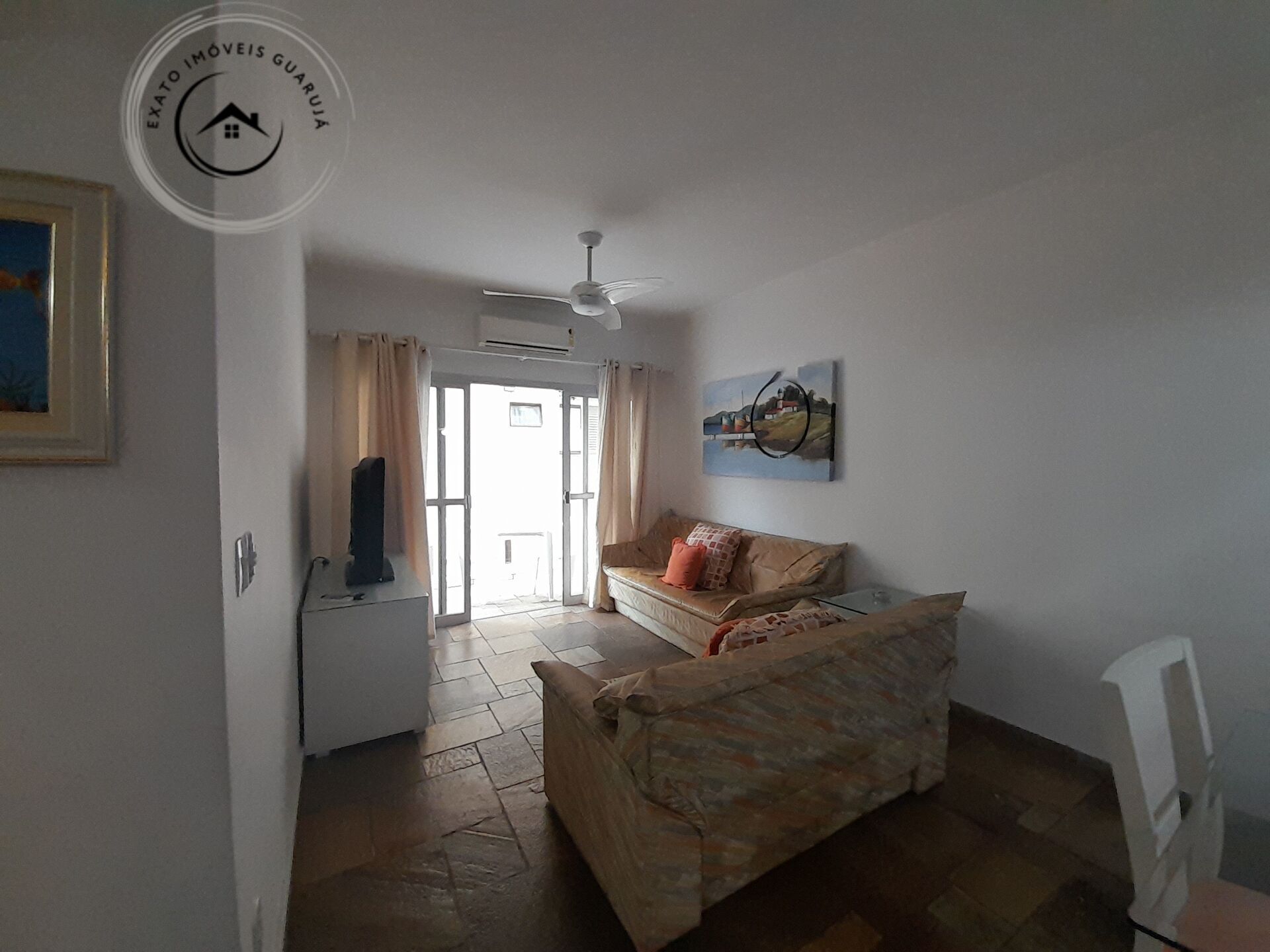 Apartamento padrão de 03 dormitórios para locação anual na p