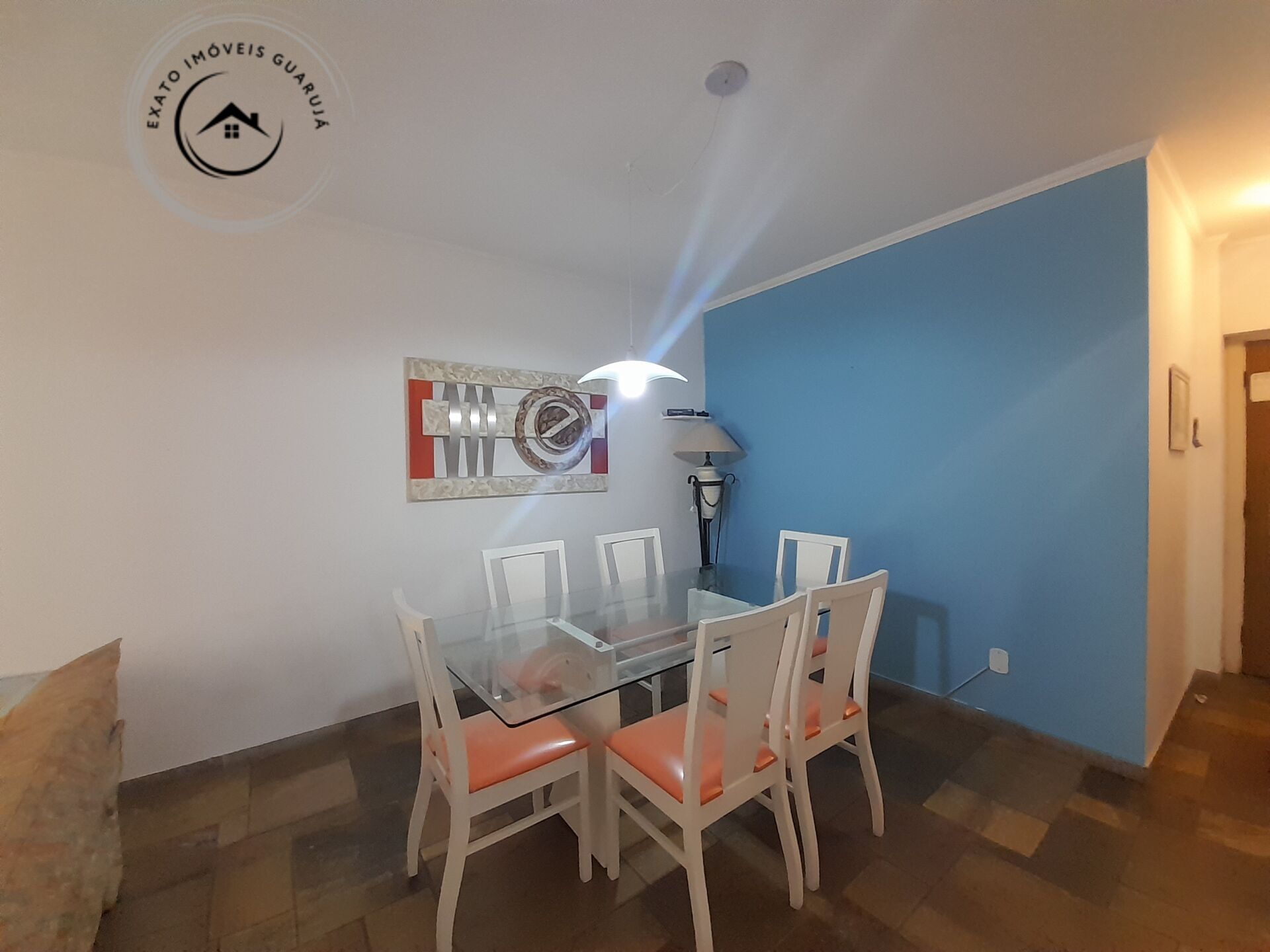 Apartamento padrão de 03 dormitórios para locação anual na p