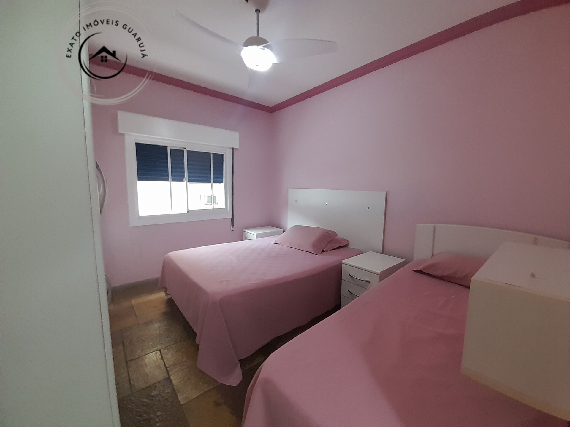 Apartamento padrão de 03 dormitórios para locação anual na p