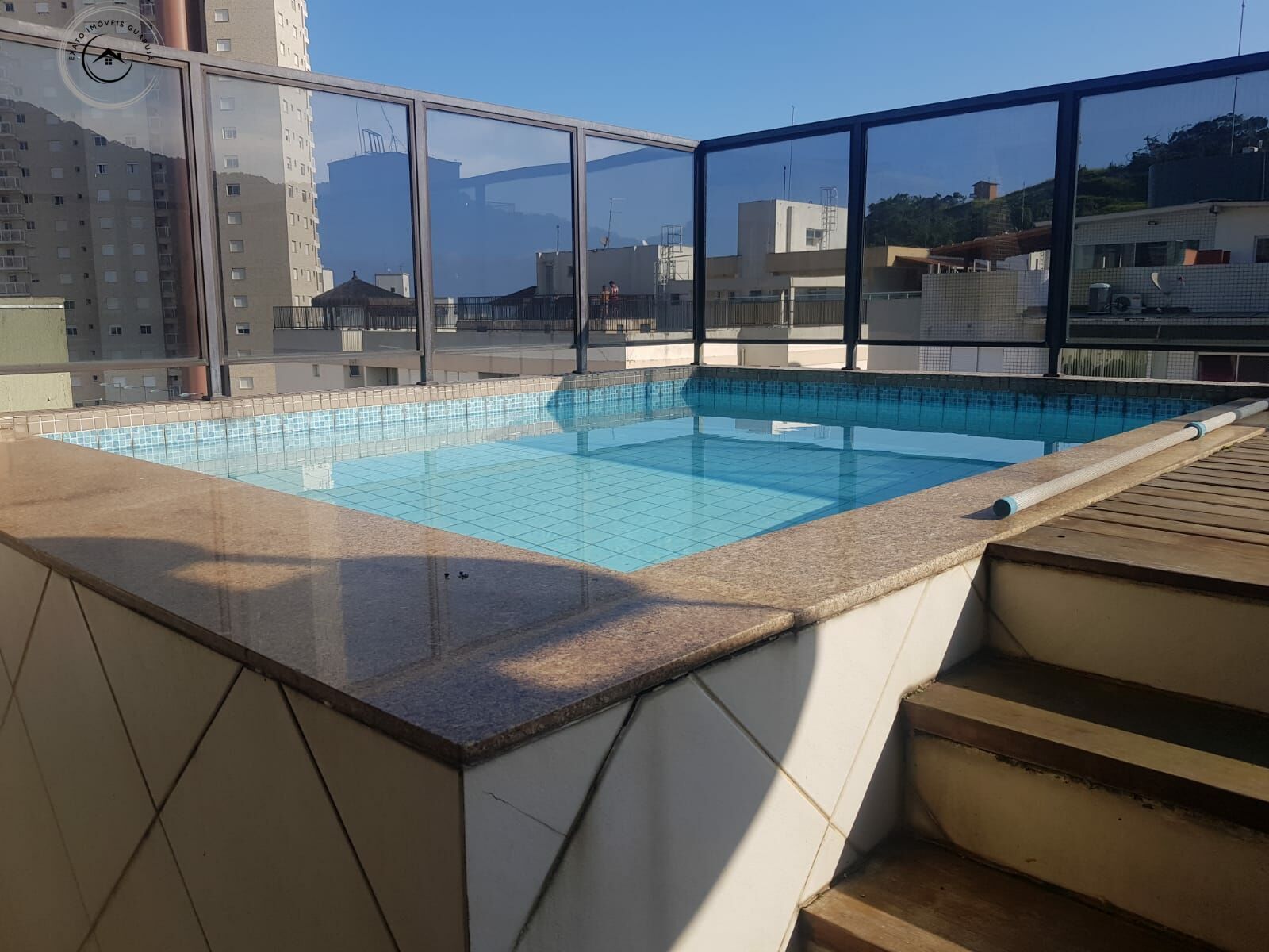Apartamento cobertura triplex para aluguel em praia da ensea