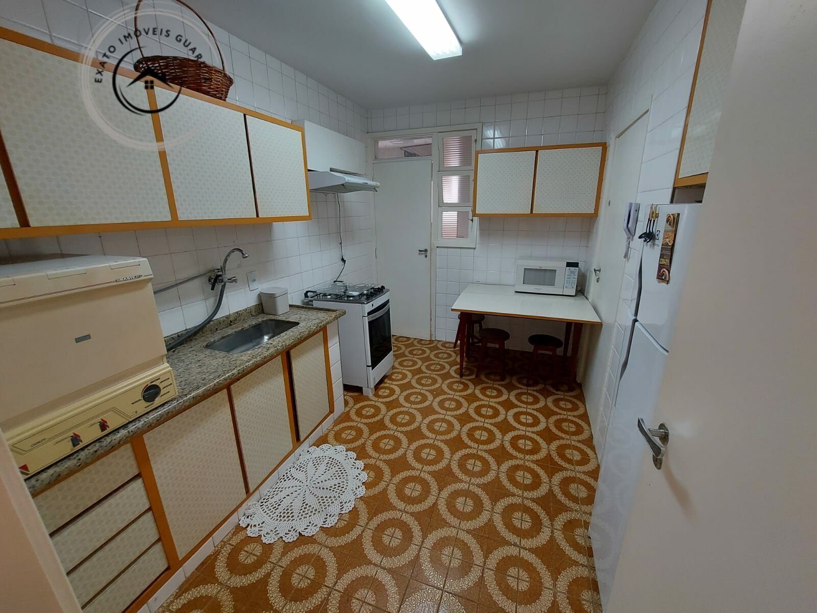 Apartamento padrão de 02 dormitórios para venda nas pitangue