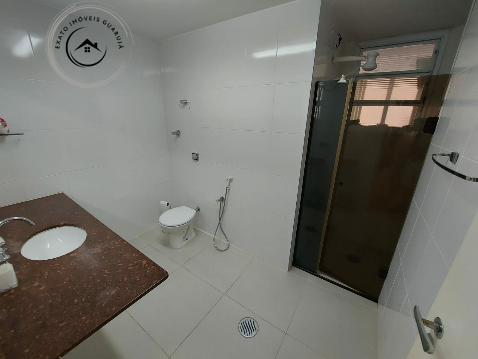 Apartamento padrão de 02 dormitórios para venda nas pitangue