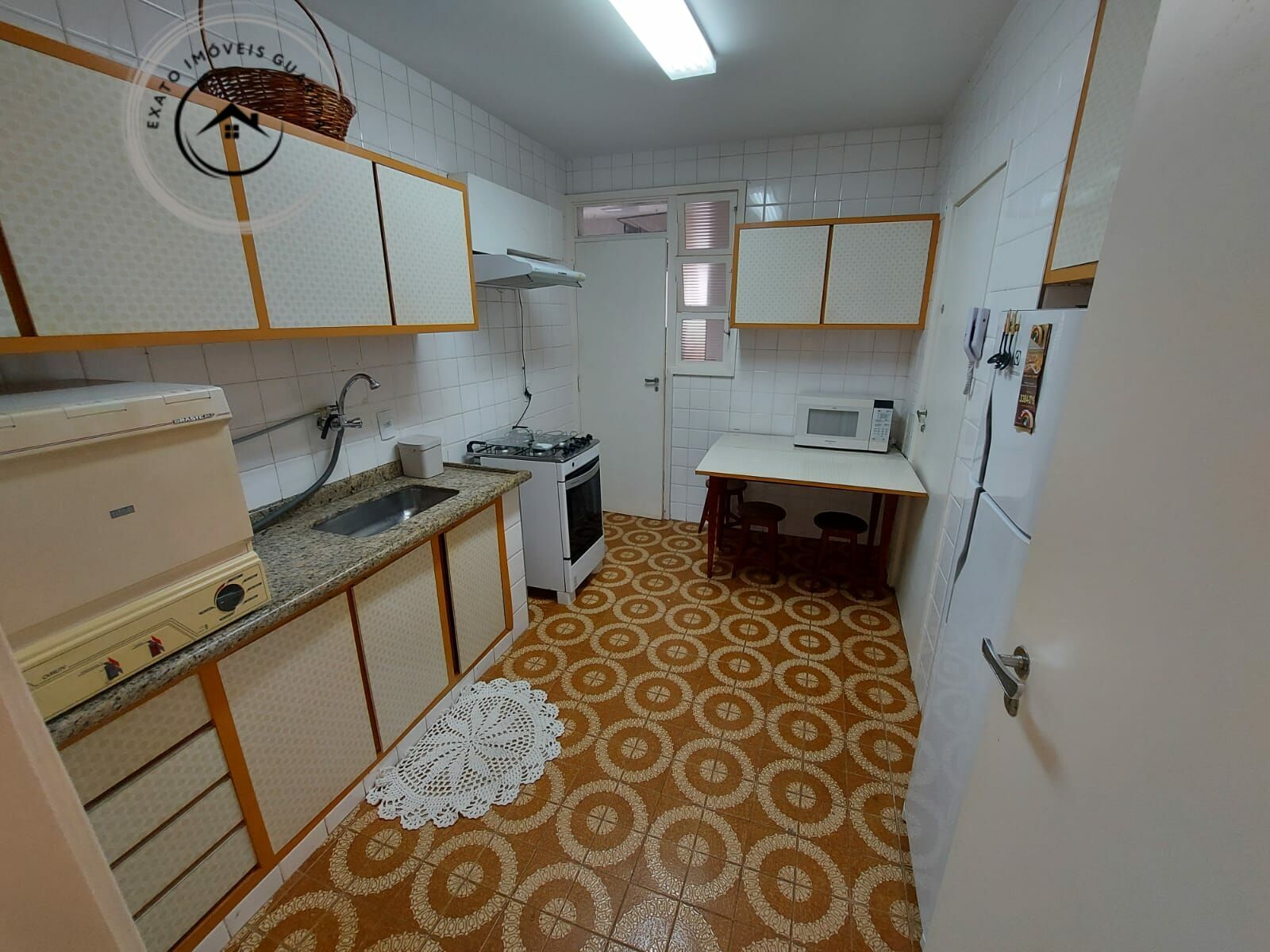 Apartamento padrão de 02 dormitórios para venda nas pitangue