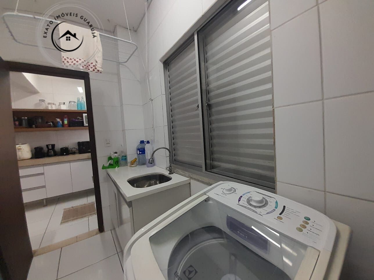 Apartamento padrão de 02 dormitórios para locação anual na p