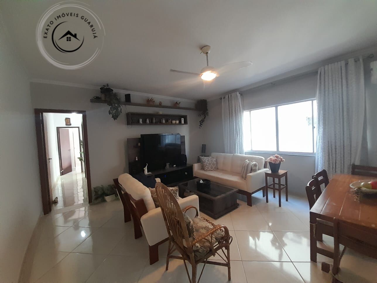 Apartamento padrão de 02 dormitórios para locação anual na p