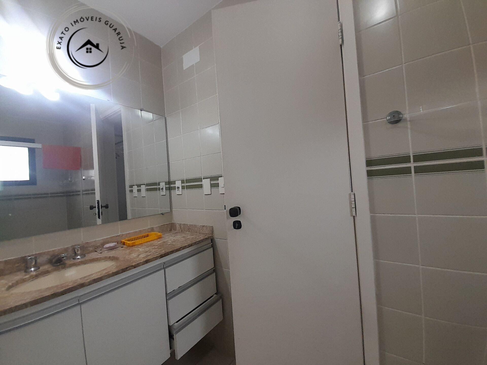 Apartamento padrão de 02 dormitórios para locação de tempora