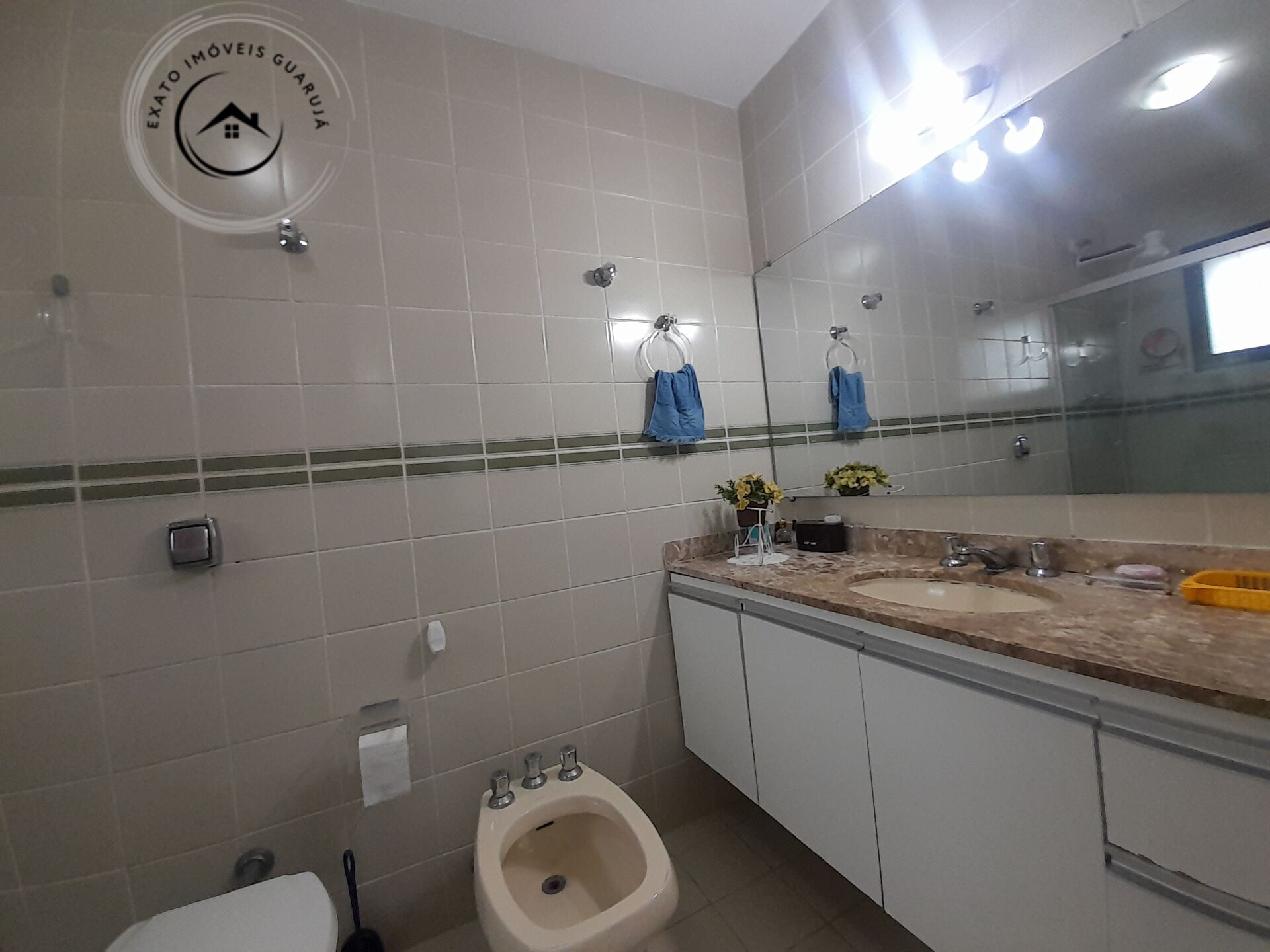 Apartamento padrão de 02 dormitórios para locação de tempora