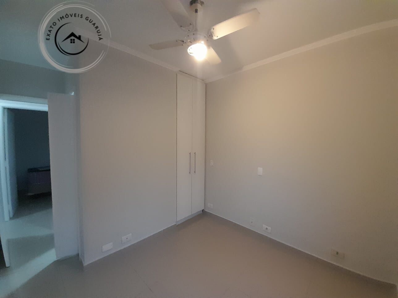 Apartamento padrão de 03 dormitórios para venda na praia da 