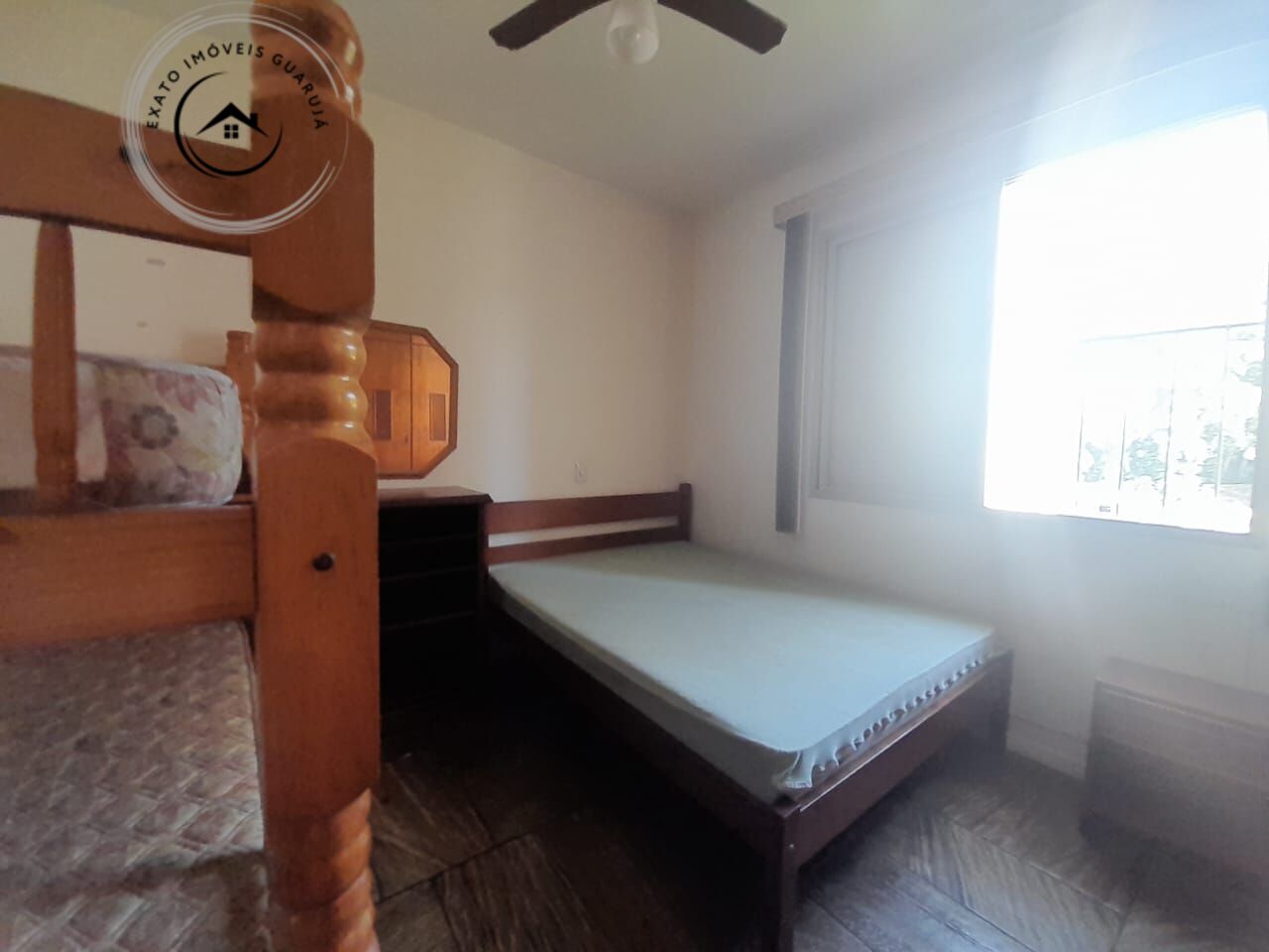 Apartamento padrão de 02 dormitórios para locação anual nas 