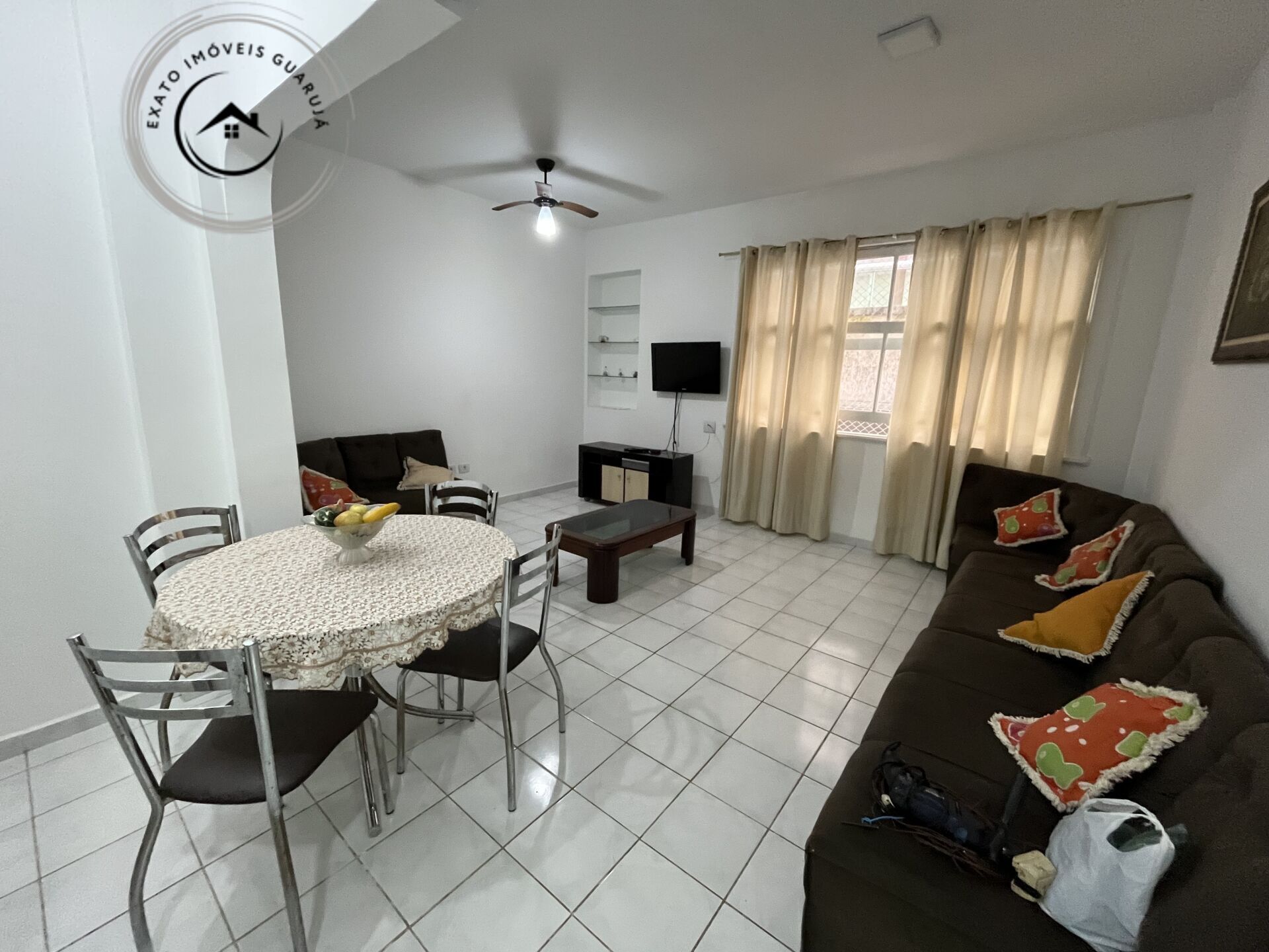 Apartamento padrão de 02 dormitórios para venda nas pitangue