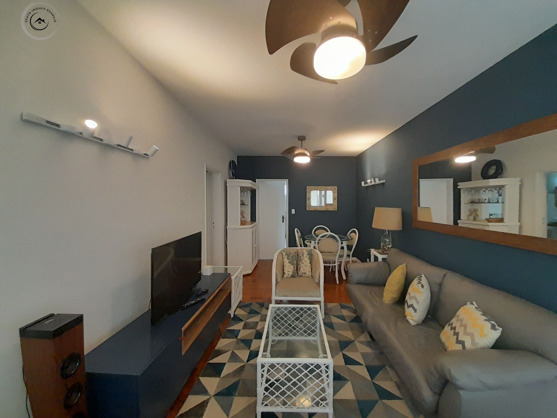 Apartamento padrão de 03 dormitórios para venda nas pitangue