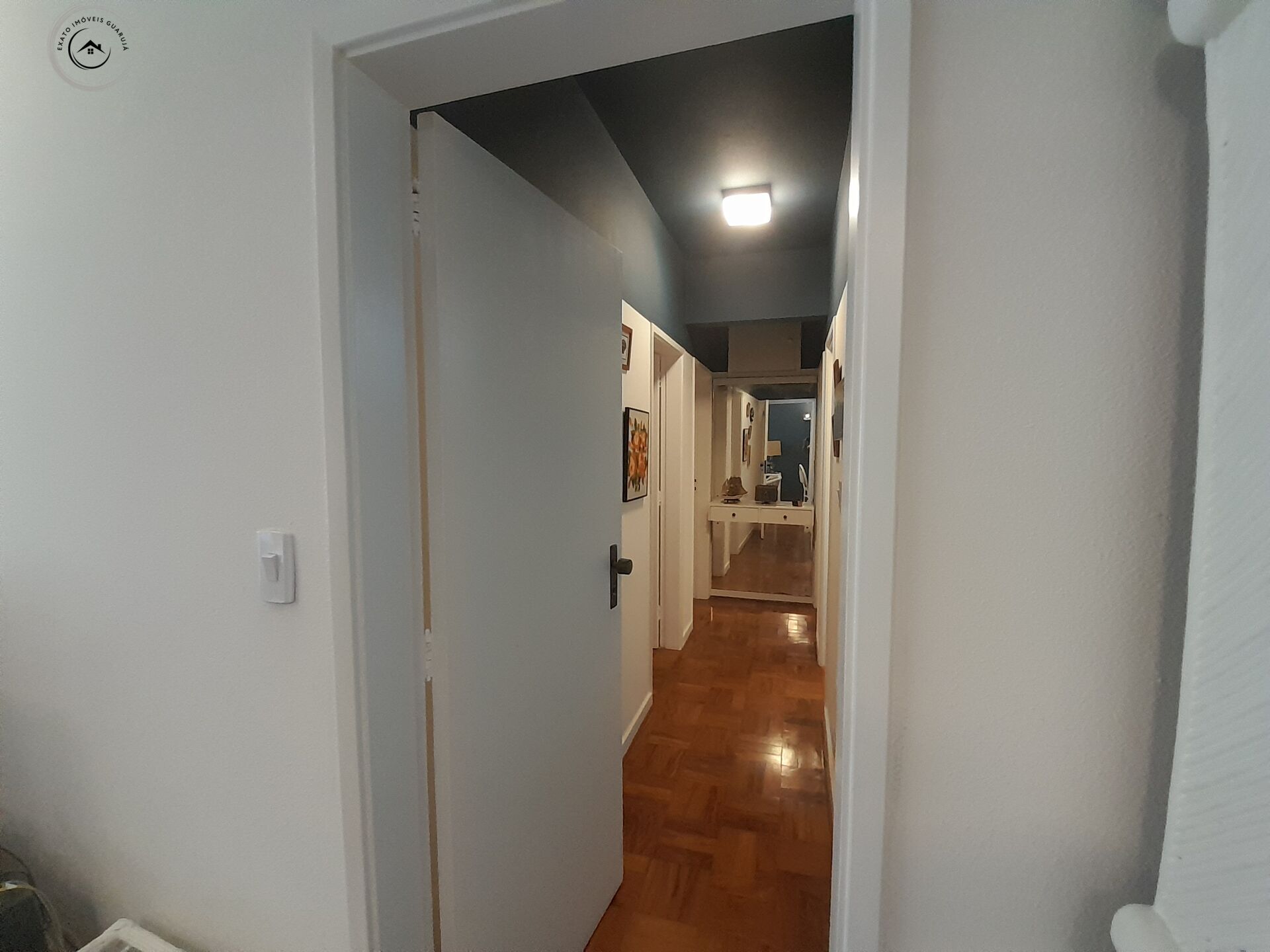 Apartamento padrão de 03 dormitórios para venda nas pitangue