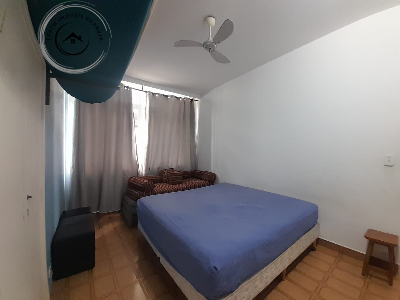 Apartamento padrão de 01 dormitório para locação anual nas p