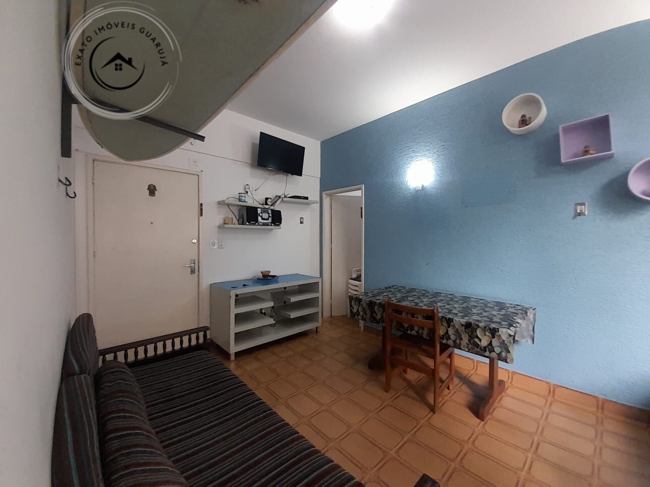 Apartamento padrão de 01 dormitório para locação anual nas p