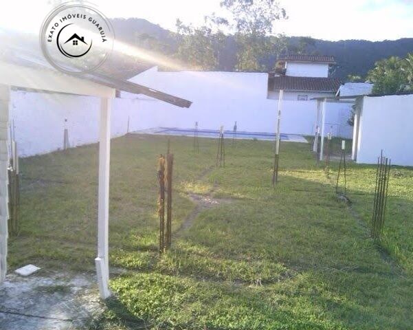 Terreno em condomínio fechado na praia da enseada. Excelente