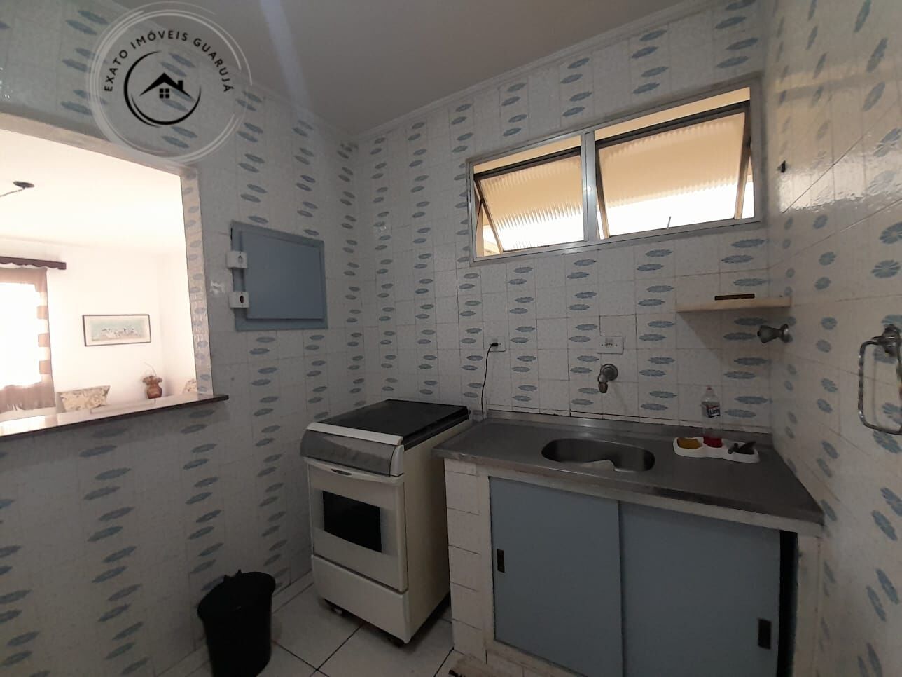 Apartamento padrão de 02 dormitórios para locação anual na p