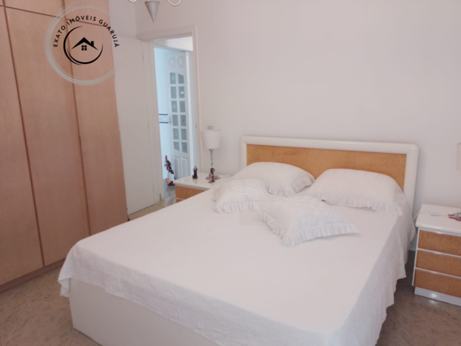 Apartamento padrão de 03 dormitórios para venda nas pitangue