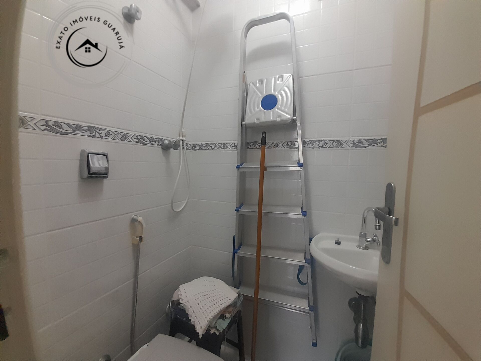 Apartamento padrão de 02 dormitórios para venda nas pitangue