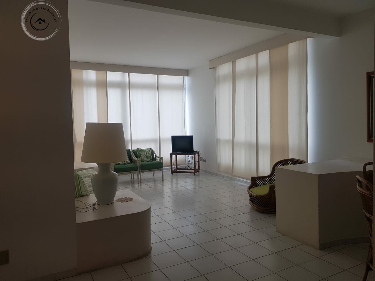Apartamento alto padrão de 04 dormitórios para locação anual