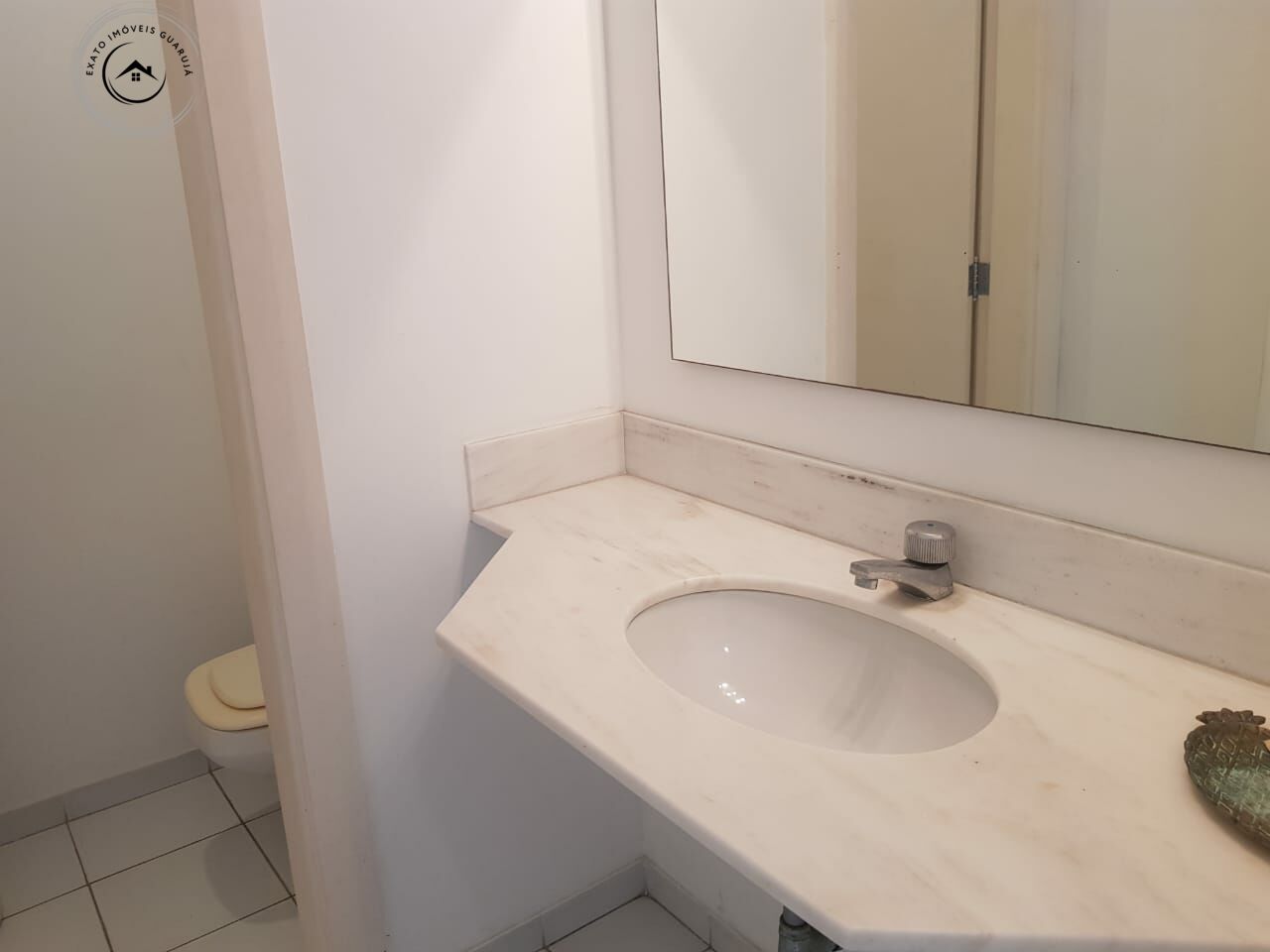 Apartamento alto padrão de 04 dormitórios para locação anual